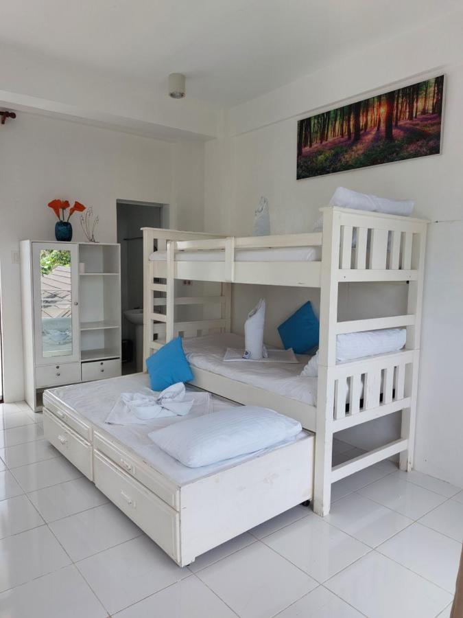Rrj'S Beach Resort Ослоб Экстерьер фото